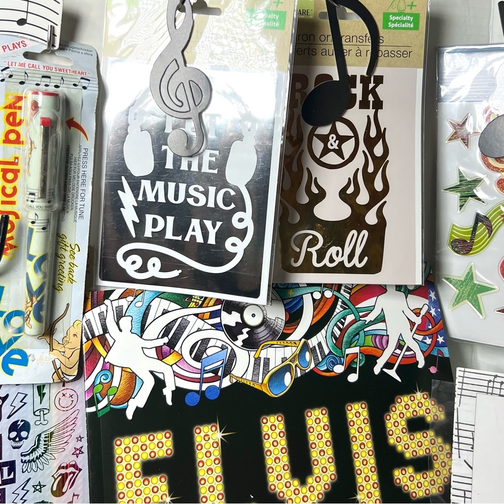 ROCK OUT GIFT SET - Picture 4 of 16
